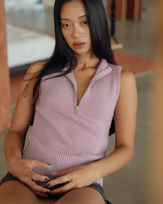 NOTCH Zipper Sleeveless top