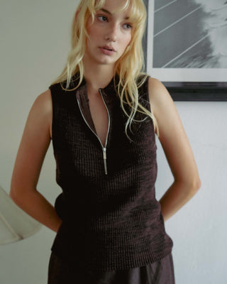 NOTCH Zipper Sleeveless top